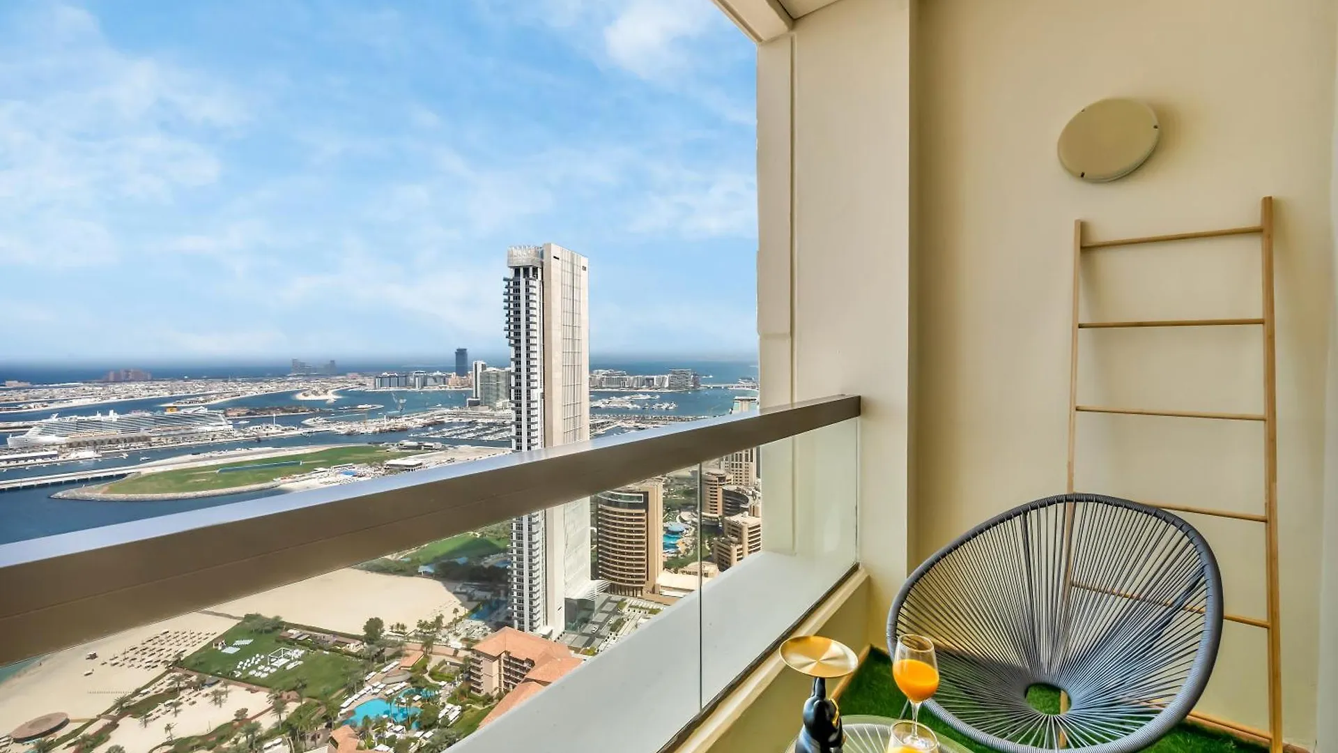 Palm & Sea View Beach Acess Jbr Walk Skydive Clubs Dubai